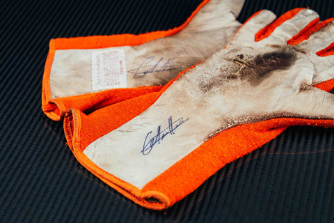 1089 - Gilles Villeneuve signed Gloves