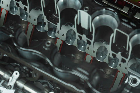 Ferrari 812 Competizione engine table