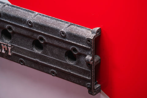 Valve cover v12-1
