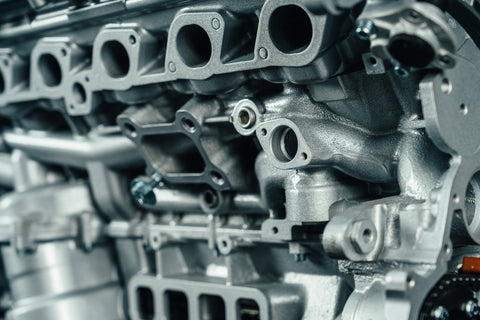 1145 - Ferrari 812 V12 sectioned engine table