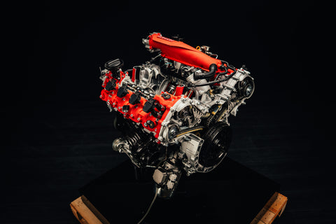 Ferrari V8 cutaway moving engine