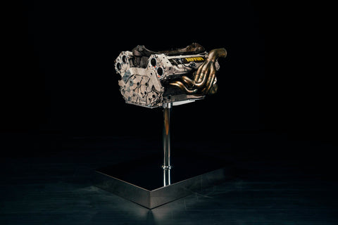 1032 - Ferrari 1998 F1 047 Engine signed by Schumacher