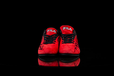 Schumacher’s FILA signed collector’s shoes. / scarpe FILA da collezione firmate Schumacher