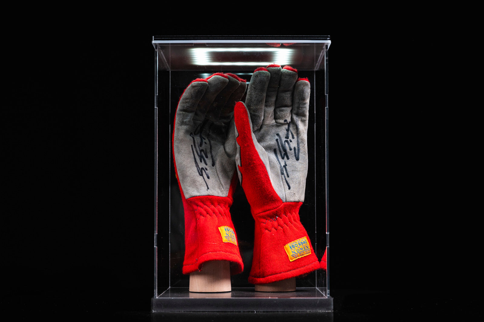 ミハエル・シューマッハー・グローブス by Halmo – Halmo Automobilia