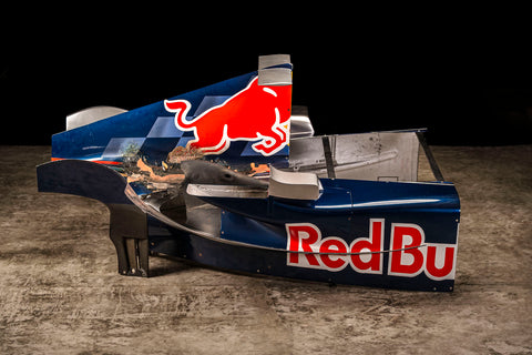 Race-used engine cover F1 RB1