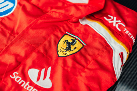 1137 - Ferrari Mechanic Suit and Helmet