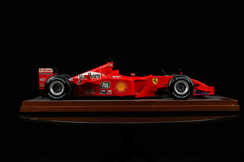 1079 - Ferrari F2001 Amalgam model Signed