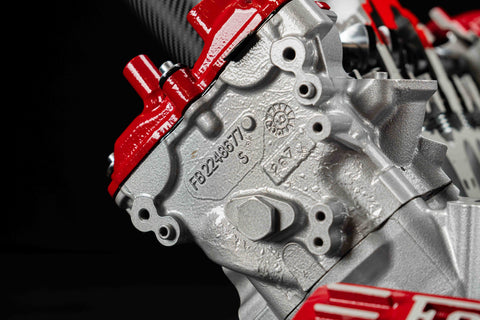 1070 - Ferrari V8 Sectioned Engine Table