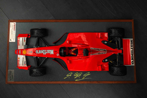 1079 - Ferrari F2001 Amalgam model Signed