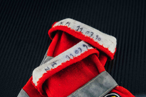 1088 - Nigel Mansell 1990 signed gloves