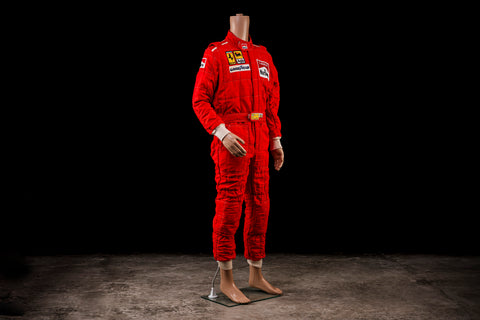 Fire-resistant Ferrari suit from 1989, with Marlboro and Shell logos. / Tuta ignifuga Ferrari del 1989 con loghi Marlboro e Shell.