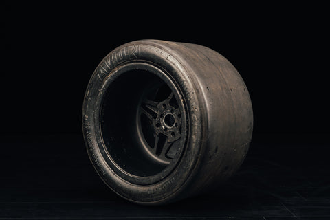 Mclaren M23 wheel and Tyres