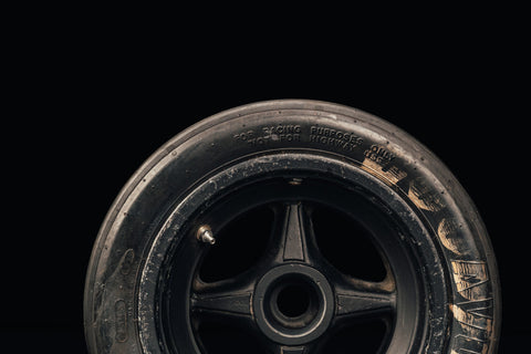 Mclaren M23 wheel and Tyres