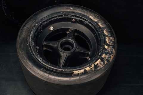 Mclaren M23 wheel and Tyres