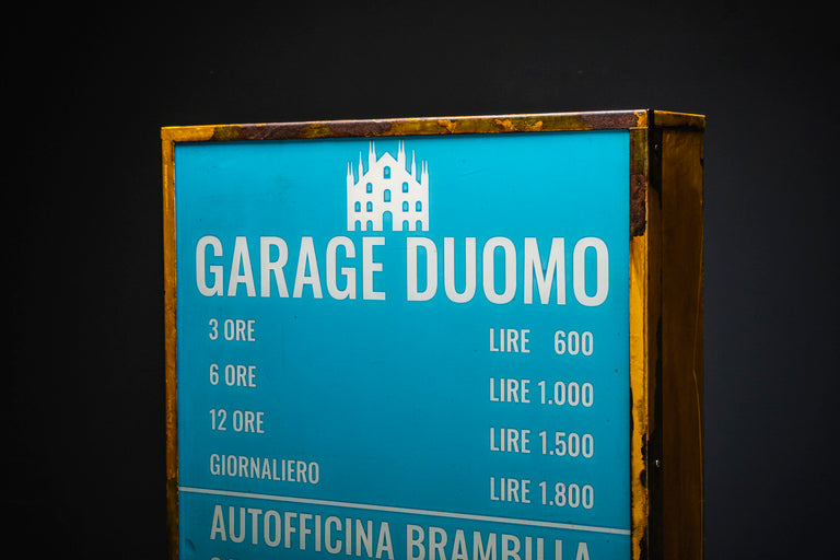 Alfa Romeo Sign